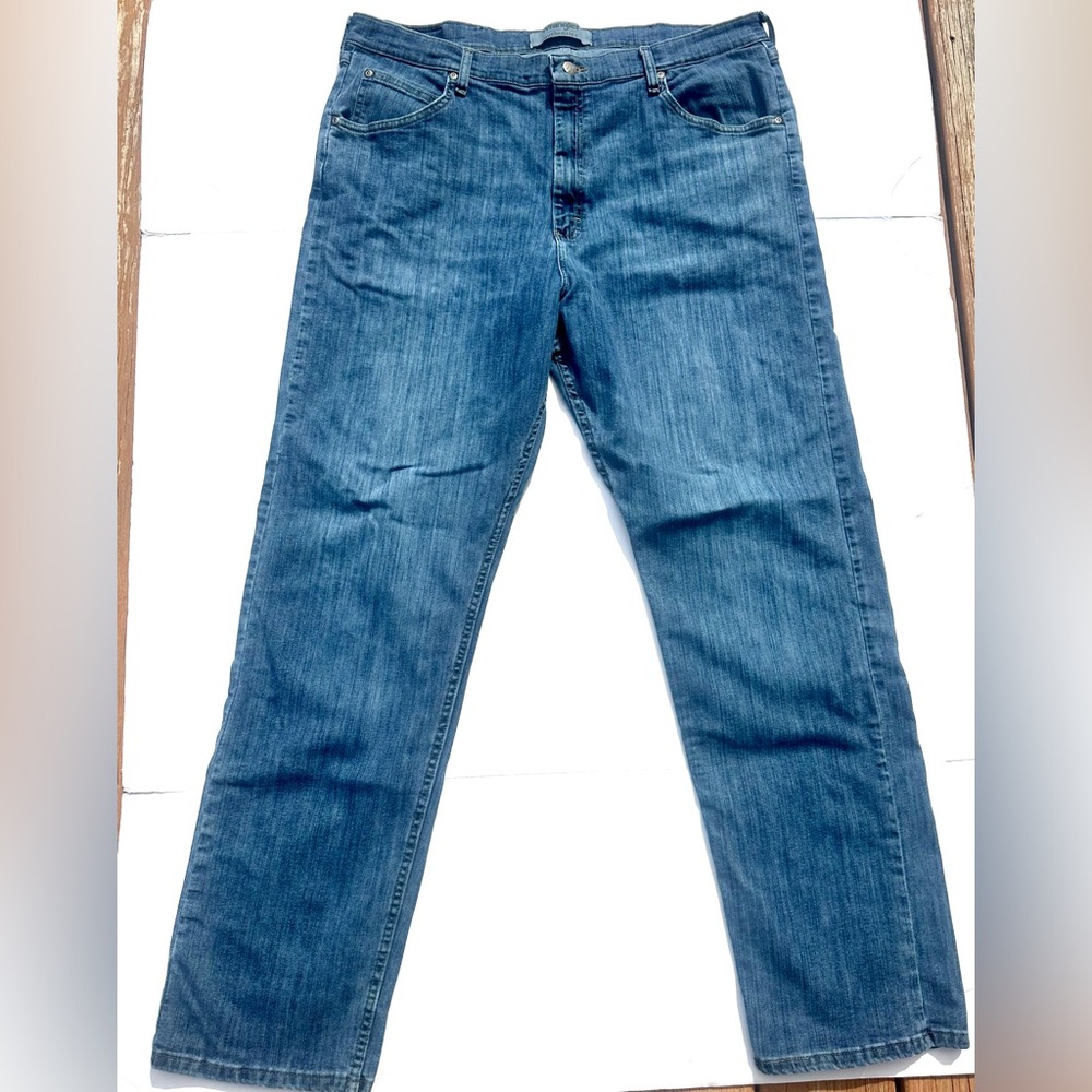 Wrangler Straight Leg Jeans 38x34